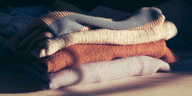 Så slänger du textiler som avfall (nya regler 2025)